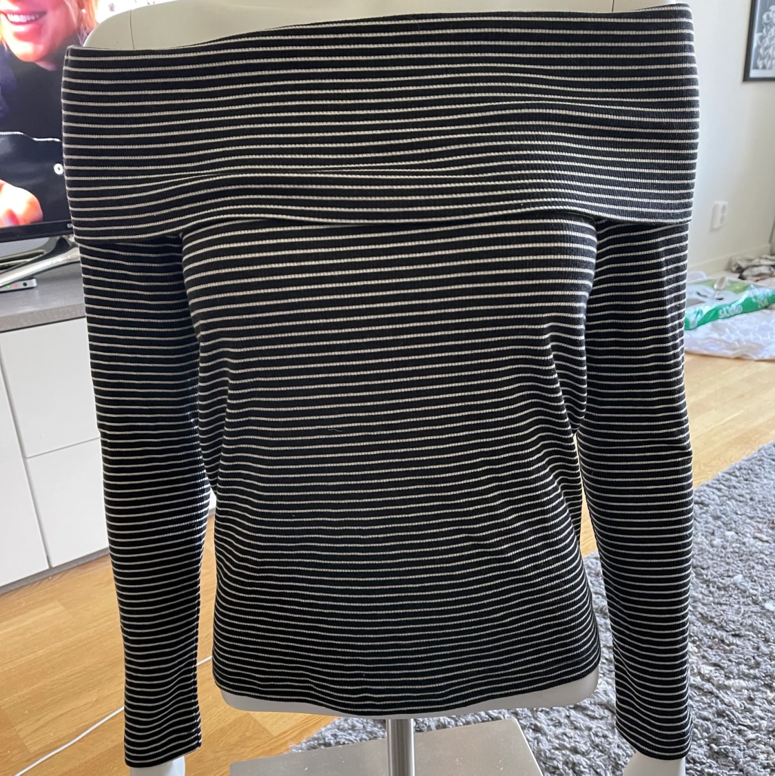 Långärmad off-shoulder - 90