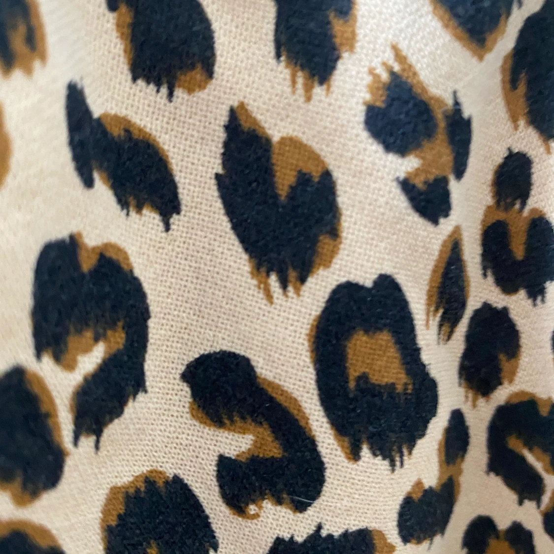 Offshoulder tröja leopard  - 91