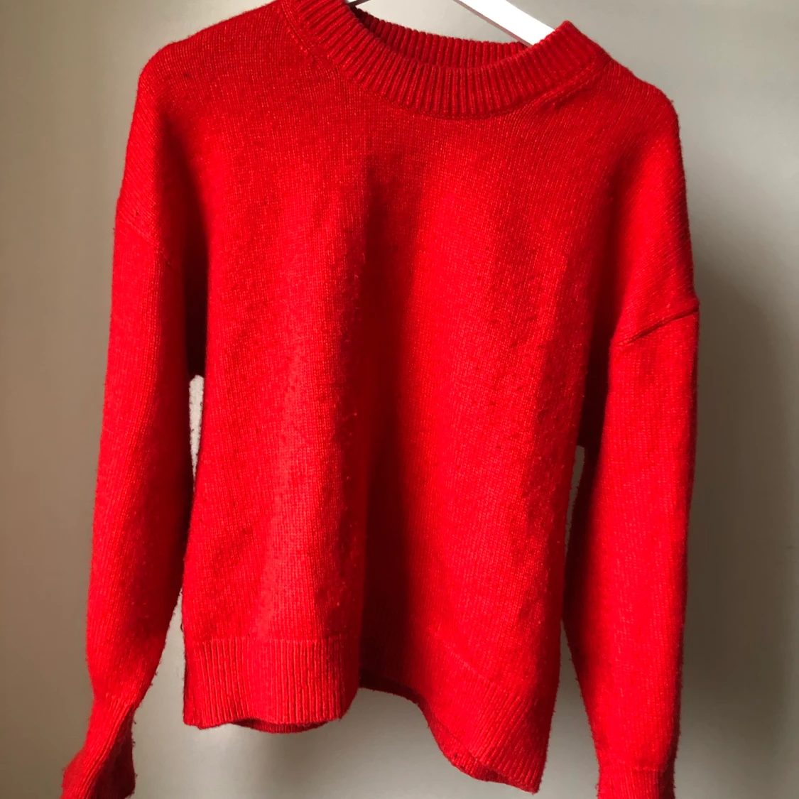 Röd stickattröja stl M - 90