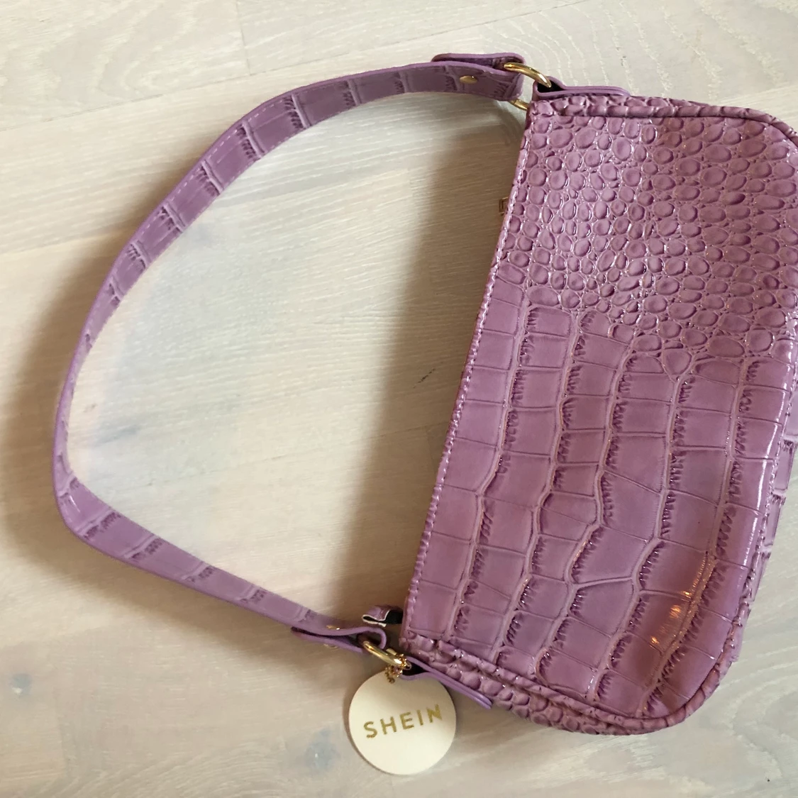 Lila väska från Shein - 90