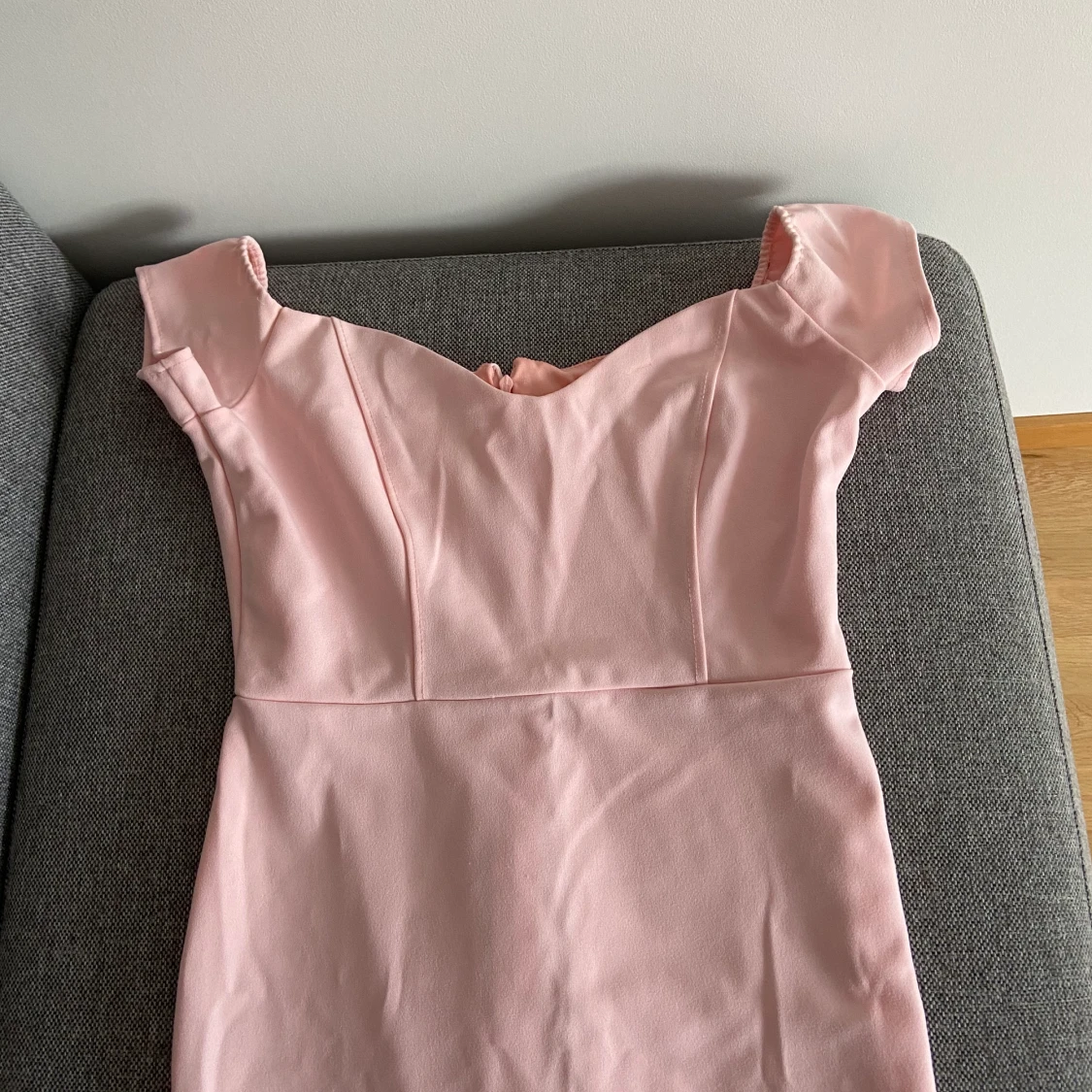 En rosa festklänning  - 90