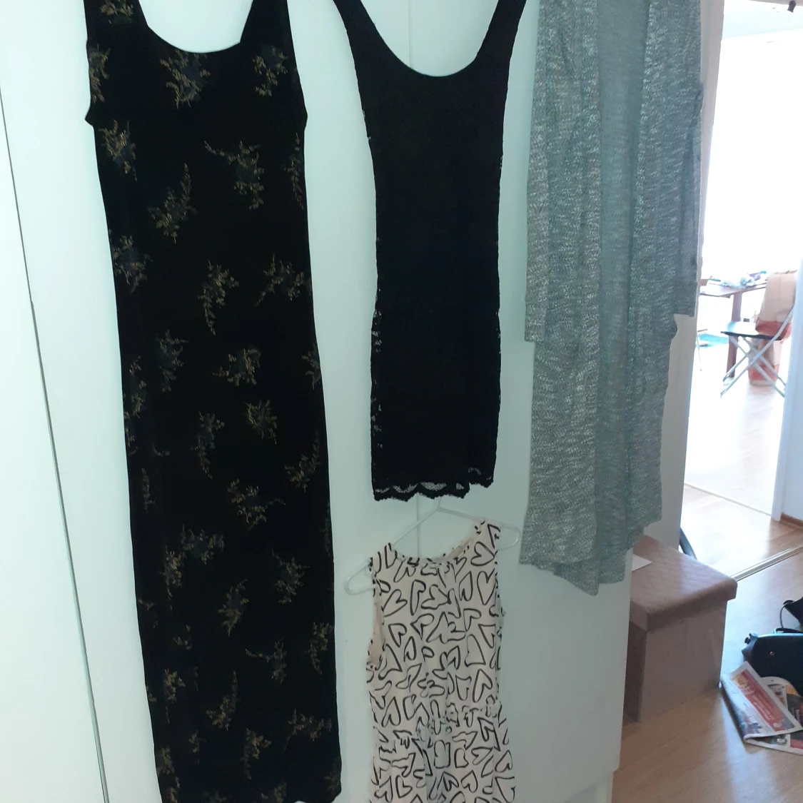 klänningspaket säljes billigt - 90