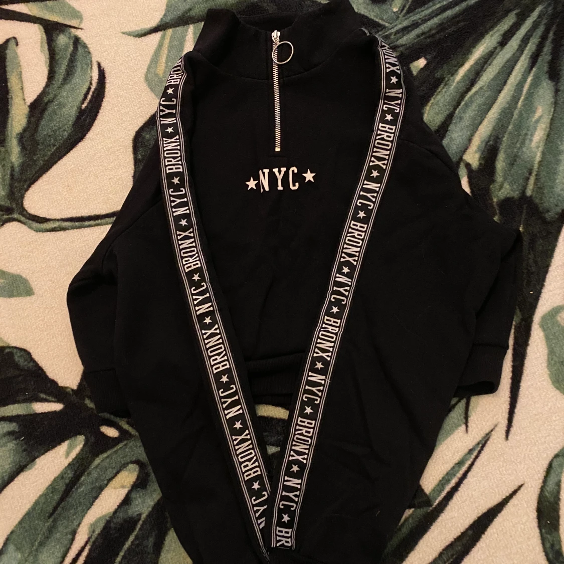 H&M Divided tröja strl S - 90