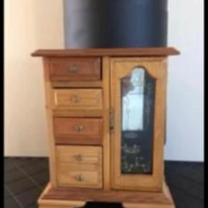 Smyckeskrin  - Trä som yckeskrin i bra skick