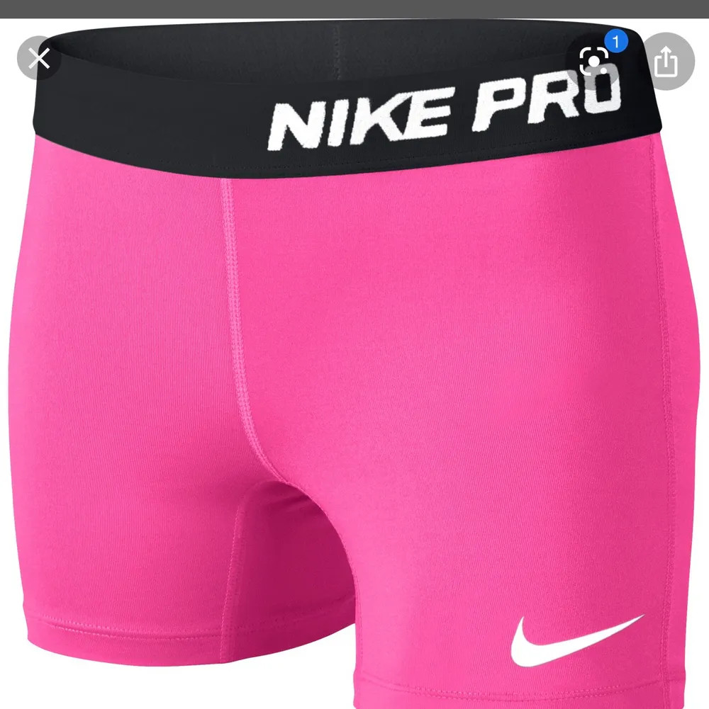 Jättefina rosa Nike shorts, säljer pga att de inte kommer till användning. Sitter assnyggt så hoppas någon annan får användning för dom❤️. Shorts.