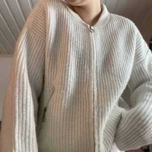 Kofta/tröja från nakd  - Snygg kofta/jacka/tröja från nakd. 