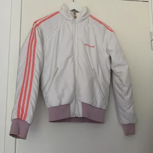 Vintage adidas jacka - Vintage adidas jacka i bra skick!