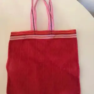Fin väska till stranden i nylon