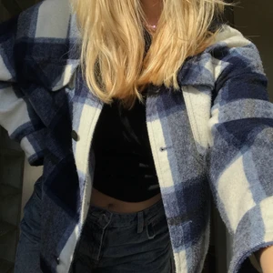 Skjortjacka Zara - Säljer den klassiska blåa skjortjackan från Zara, inga defekter!