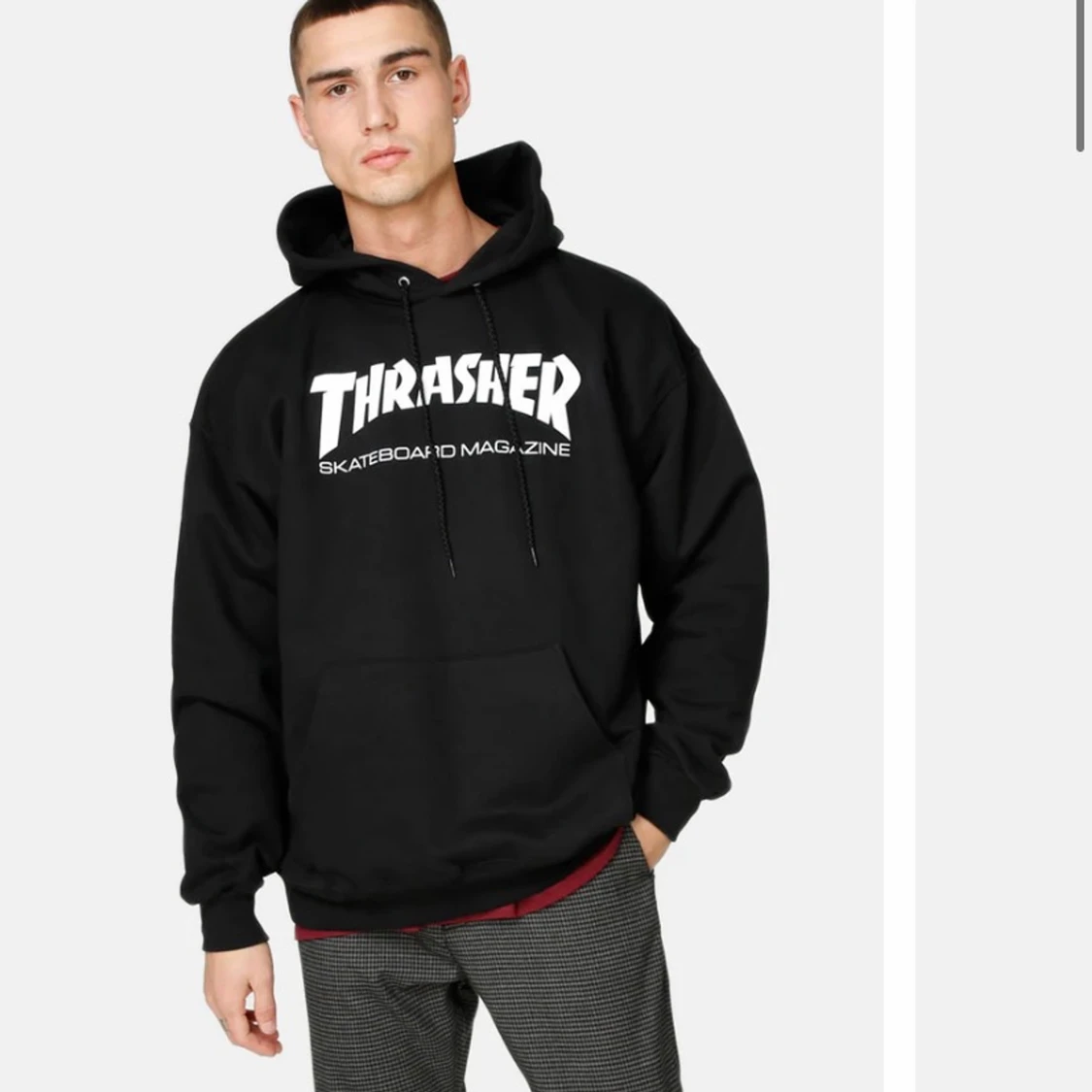 Svart thrasher hoodie