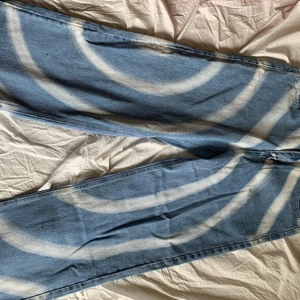 Baggie jeans - Snygga och beställde från usa men passade tyvär inte, skulle säga att strl är: w28 L28