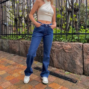 Vintage Levi’s - Äkta Levis Low waist med bootcut! Ser helt nya ut och så snygg längd!✨♻️ midjemått: 37 cm, innersöm: 82 cm