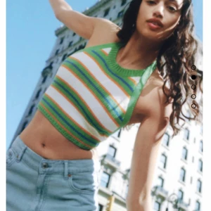 Populär tröja från Zara! - Populär slutsåld tröja från Zara! Aldrig använd och lappen sitter kvar!💜 storlek M passar även S