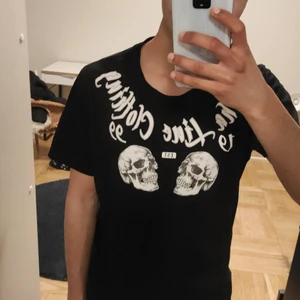 fet tshirt - skön o fet tisha S passar M