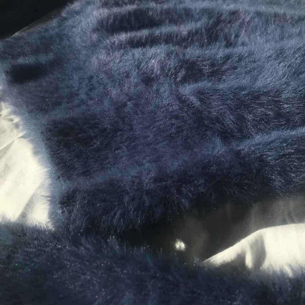 Blå och fluffig tröja från Zara, gammal men bara använd en gång. Sitter ganska tajt mot kroppen men tyget är väldigt stretchigt! 💙💙💙. Tröjor & Koftor.
