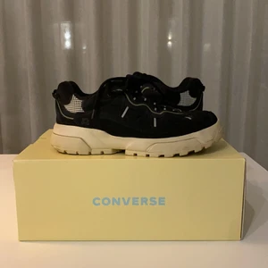 Golf le fleur gianno - Hej säljer mina golf le fleur giano. Skorna är använda men i bra sick ända som ser ut att vara använt är lite färg stänk med det syns inte alls (se bild 3)