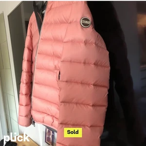 Colmar jacka - Säljer denna superfina colmar jacka jag köpt på plick. Kommer inte till använding då jag inte tycker den passar på mig. Den är i strl 44 men passar en S/M. Inköpt på Jacki för 2 år sedan. Jackan är i väldigt bra skick. Skriv privat om ni vill ha egna bilder.
