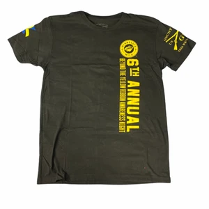 T-shirt - Kolla gärna in mina andra annonser, erbjuder alltid samfrakt och mängdrabatt❣️😁