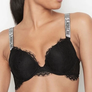 Victoria secret bh - En push-up-bh med stor "wow" faktor. Den är aldrig använt o säljs pga fel storlek. Skriv privat om ni vill ha bild på bh.                                                                               SÅLD.
