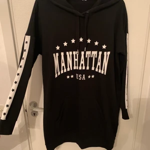 Hoodie klänning - Hoodie klänning st: Xl. Aldrig använd 