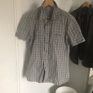 Skjorta - Köpt second hand för 100kr