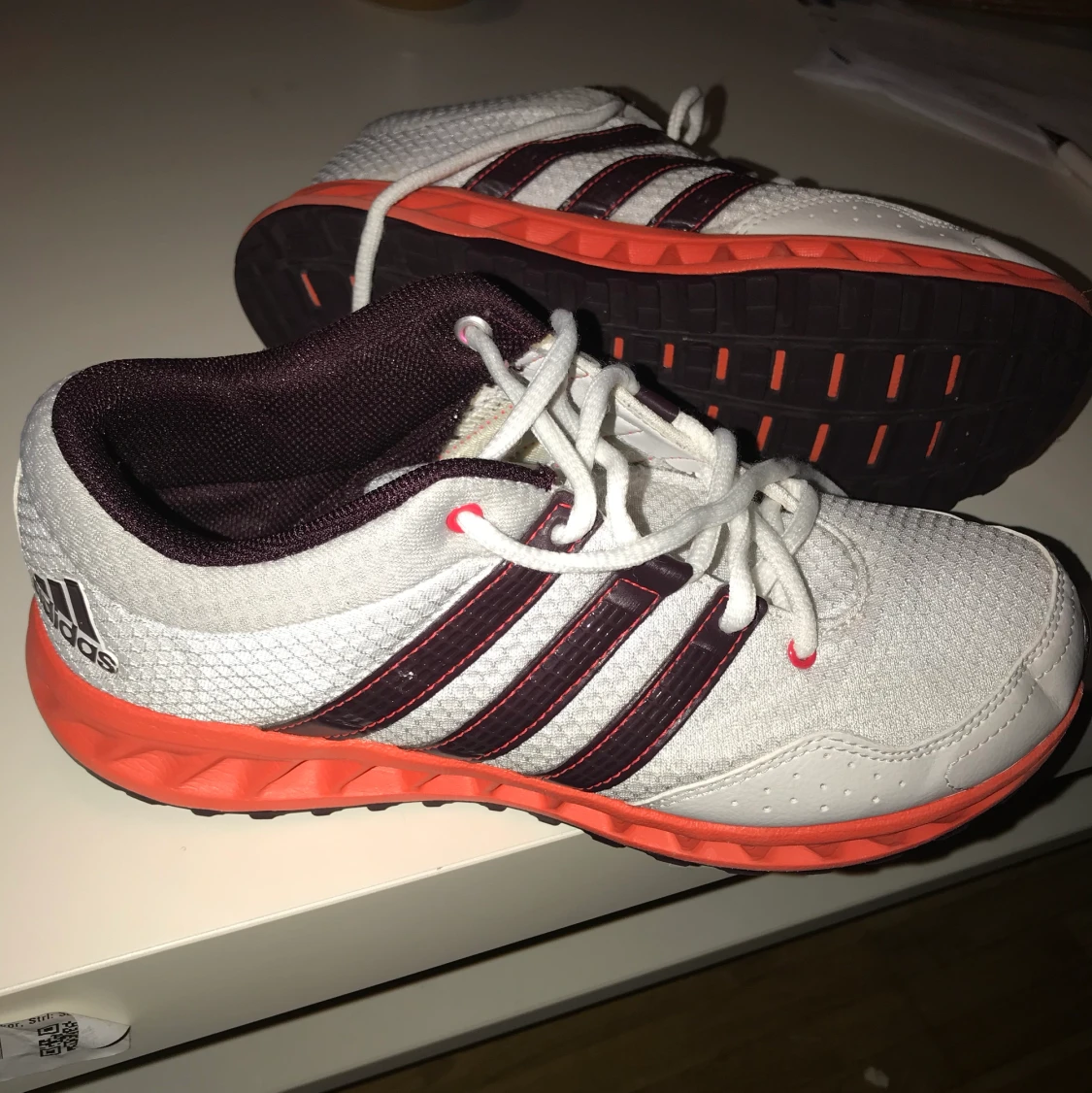 Adidas Strl:36 och 2/3 - 91