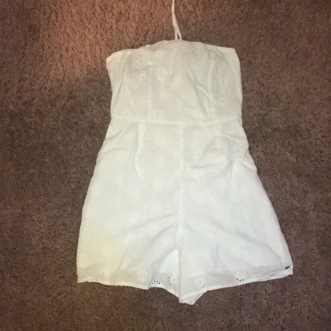 Vit ”blommig” byxdress  - 90