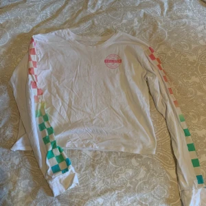 Hollister  - Hollister topp med detaljer, cropped modell💕