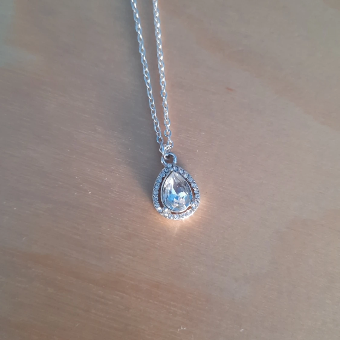 Halsband och örhängen från glitter  - 90