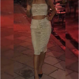 Beige set  - Använd endast en gång 