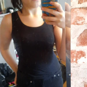 Svart linne - Svart bommullslinne från newbody.