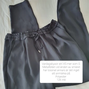 Flera klädesplagg se annonsen  - Priserna är inkl frakt