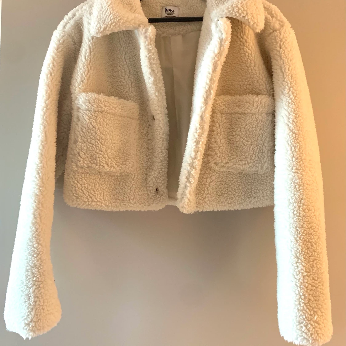 Kort teddyjacka NAKD 