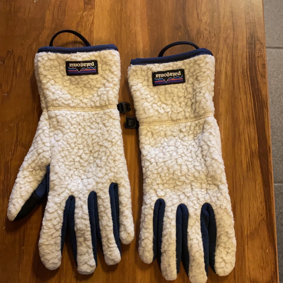 Patagonia handskar M