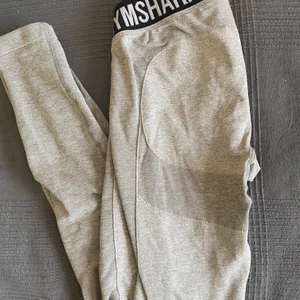 Gymshark  - Träningstights från gymshark i storlek S. Använda fåtal gånger. Nypris 450kr. 