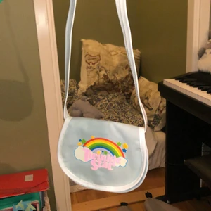 Väska - Söt väska från secondhand, först till kvarn