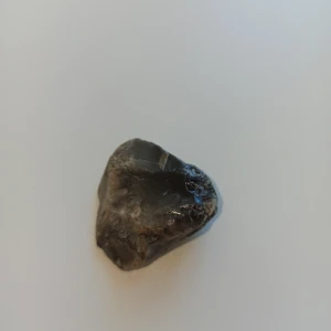 Kristal - Mellan/liten kristal! Troligen smokey quartz 35kr +frakt! :) 