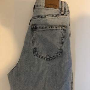 Gina tricot wide legged light wash blue jeans size 38 perfect condition 