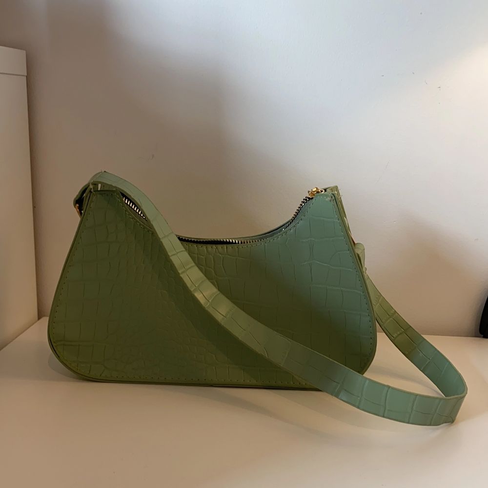 Grön axelväska - Väskor | Plick Second Hand
