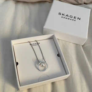 Halsband  - Ett halsband från skagen denmark, aldrig använt prislapp kvar. Nypris 600kr.