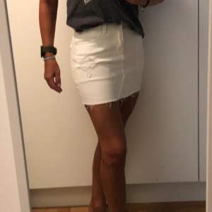 Vit endast prövad jeans kjol från Hollister. Storlek O w24 High-Rise skirt vintage stretch 