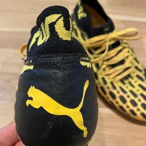 Puma NET FIT  - Provspelade 3-5 gånger och tyvärr felköp. Inköpspris 1259kr