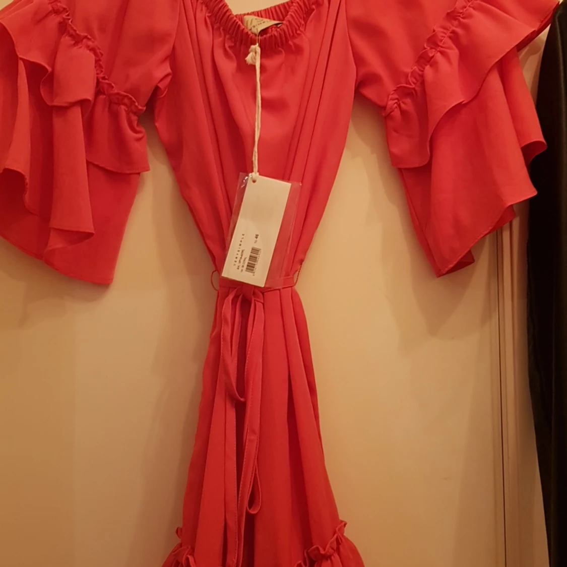 Ny klänning med prislapp. Nypris 1300kr - 91