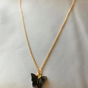 Fjärils halsband  - 😍😍