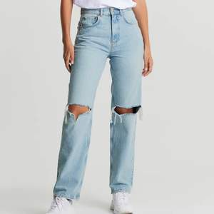 Populära jeans från Ginatricot. Säljs pga ingen användning💗Nya:599kr