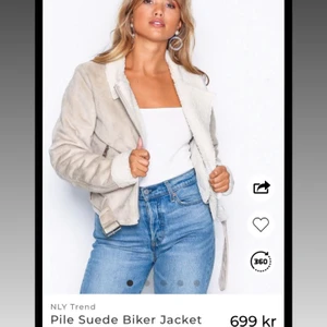 Biker jacket - ”Pile Suede Biker Jacket” beige vårjacka från Nelly köpt för 699kr. Slutsåld på deras hemsida. 