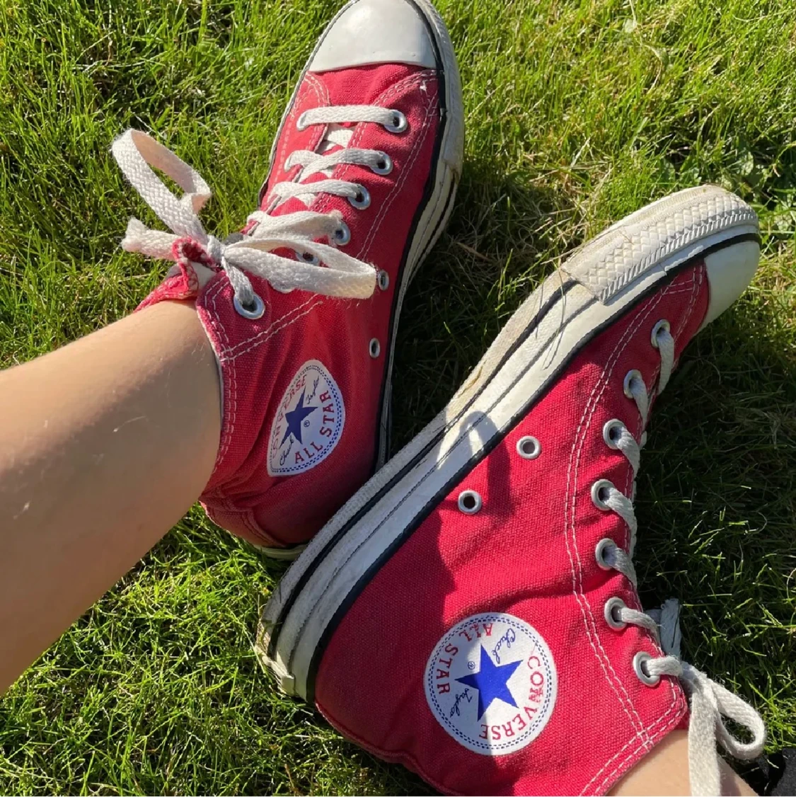 Röda converse - 90