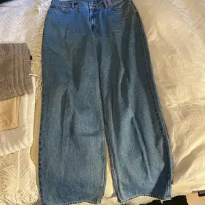 Ett par ganska vanliga oversized jeans från Weekday. Superbekväma