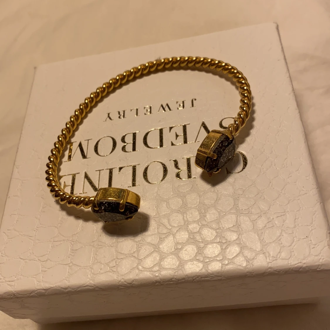 Caroline Svedbom armband  - 90