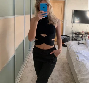 Zara linne crop - Linne från zara i storlek S, aldrig använd. Så snygg men för liten för mig